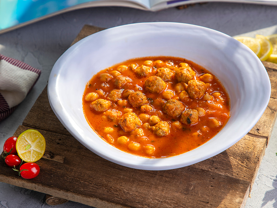 سوپ نخود و گوشت‌قلقلی