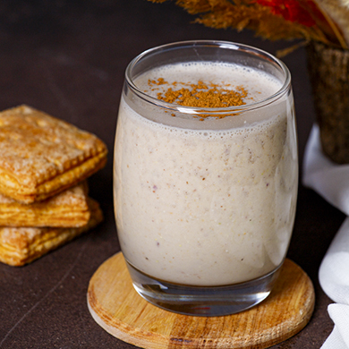 https://statics.hesetazegi.com/files/images/recipes/banana-and-nuts-smoothie/banana_and_nuts_milkshake_t_hese_tazegi.jpg